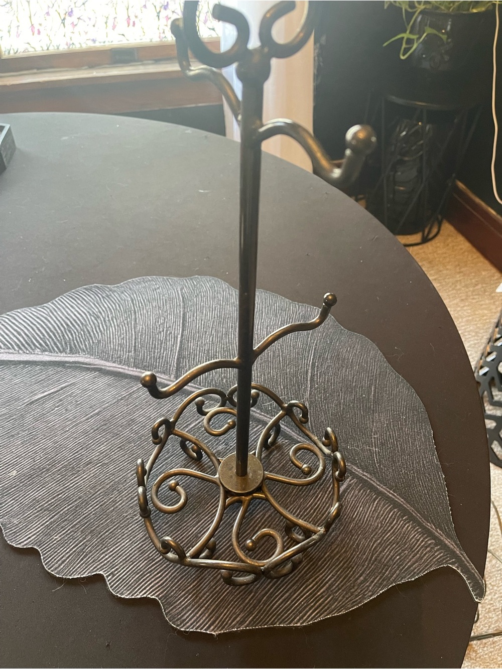 Princess House Bronze Toned Ornate Metal Mug Tree Stand